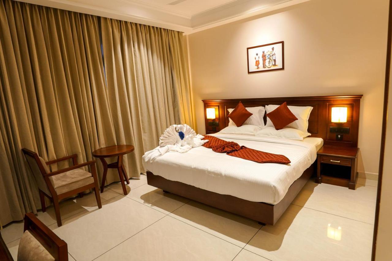 Hotel Heritage Plaza Kottayam Eksteriør billede
